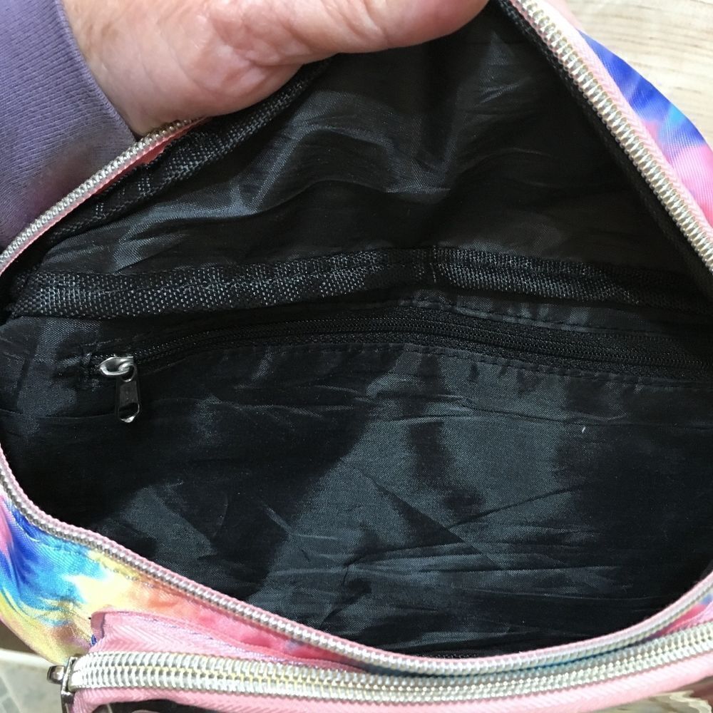 ‎NEW WITH TAGS TIE DYE FANNY PACK - Picture 7 of 8